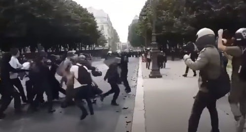Clashes in Dijon. Screenshot of the video https://www.youtube.com/watch?v=F1mO7utCDbo Clashes in Dijon. Screenshot of the video https://www.youtube.com/watch?v=F1mO7utCDbo