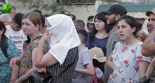 Residents of the camp near Kullar. Screenshot of the video by the "Caucasian Knot" https://www.youtube.com/watch?time_continue=110&amp;v=11hN-YEmPIg&amp;feature=emb_logo