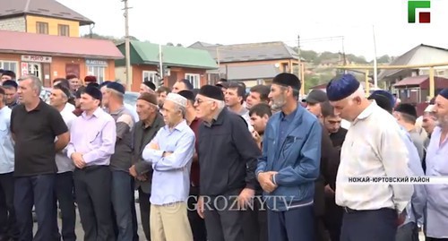 Gathering in the village of Meskety. Screenshot from video posted by ChGTRK 'Grozny' at: https://www.instagram.com/p/CFMQu-4Jk2w/