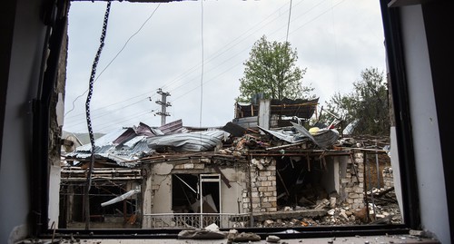 Debris of a residential quarter, October 6, 2020. Photo: David Kagramanyan / Pan photo / Reuters