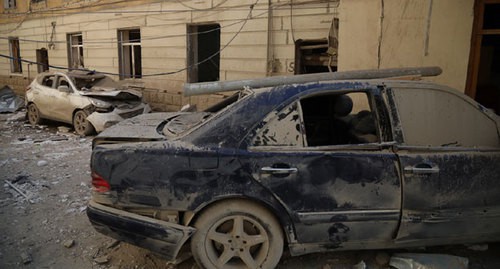 Cars destroyed as a result of explosion in the streets of Ganja, Azerbaijan, October 11, 2020. Photo by Aziz Karimov for the Caucasian Knot
