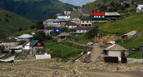 The village of Kenkhi in the Sharoi District of Chechnya. Photo by Brainwashing -  https://ru.wikipedia.org/wiki/Кенхи_(село)