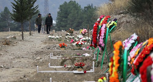 Graves of the people killed in the conflict in Nagorno-Karabakh. November 2, 2020. Photo: Vahram Baghdasaryan/Photolure 