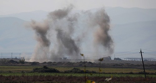 Smoke above the area of military hostilities in Karabakh, October 2020. Photo: REUTERS/Umit Bektas