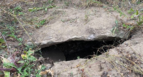 Plundered burials in the vicinity of the village of Atazhukino. Photo by Victor Kotlyarov, https://www.facebook.com/photo.php?fbid=2791808004400975&amp;set=pcb.2791808757734233&amp;type=3&amp;theater