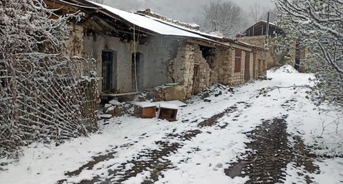 Abandoned houses in the village of Tasy Verst. Photo by David Simonyan for the "Caucasian Knot"