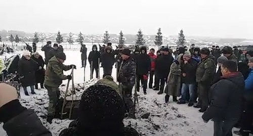 Funeral of a peacekeeper Alexander Ivanov in Bashkortostan. Screenshot: proufu102ru https://www.youtube.com/watch?v=WbFjXAhqGhs&feature=emb_logo