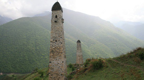 Towers in the Djeirakh-Assinsky Nature Reserve. Photo by the press service of the Djeirakh-Assinsky state historical-architecture and natural open-air museum / a page on VKontakte