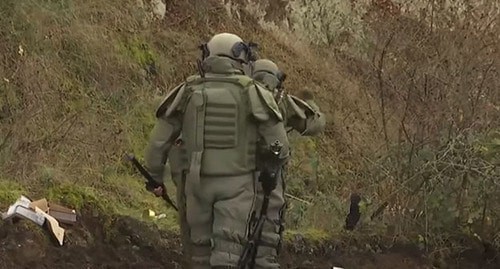 Mine clearing in Nagorno-Karabakh, November 2020. Screenshot: https://www.youtube.com/watch?v=t1yzjclz4lU&feature=youtu.be