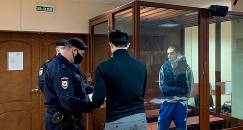 Said-Mukhammad Djumaev (on the right) in the courtroom. Photo by the press service of the Presnensky District Court of Moscow