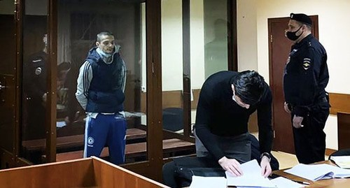 Said-Muhammad Djumaev (left) in a courtroom. Photo: press service of the Presnya District Court in Moscow