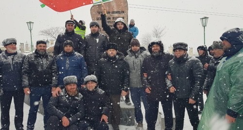 The participants in the mourning rally in the Novolaksky District of Dagestan. Photo by S. Kasimov