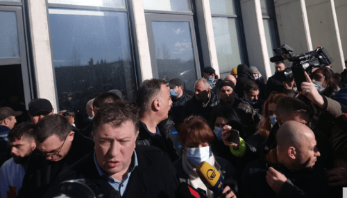 Activists near the office of the "United National Movement" (UNM) Party, February 23, 2021. Photo by Beslan Kmuzov
