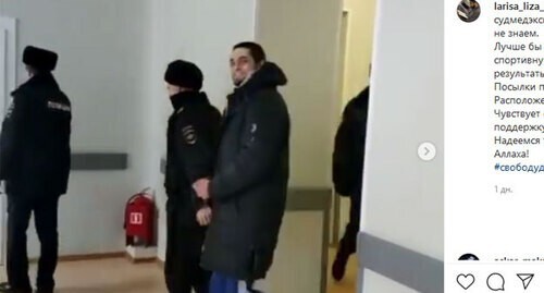Said-Mukhammad Djumaev in a courthouse. Screenshot: larisa_liza_'s Instagram post at https://www.instagram.com/p/CLwrSs7lafI/
