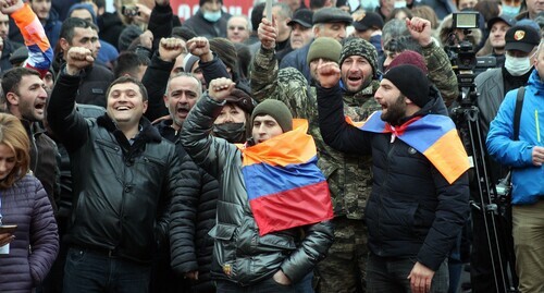 Pashinyan's opponents at a rally in Yerevan, March 1, 2021. Photo by Tigran Petrosyan for the Caucasian Knot
