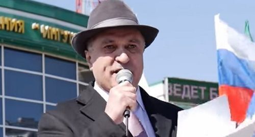 Akhmed Pogorov delivers speech at a rally Magas, March 26, 2019. Screenshot: Fortanga.org