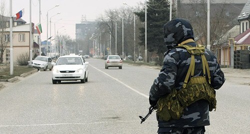 A law enforcer on the streets of Grozny. Photo: REUTERS/Stringer