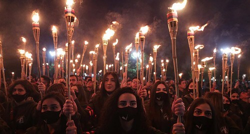A torchlight march in memory of the victims of the Armenian Genocide in the Ottoman Empire in 1915, Yerevan, April 23, 2021. Photo: Baghdasaryan/Photolure via REUTERS