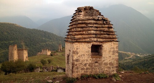 Ancient towers in Ingushetia. Photo: Vyacheslav Angenberg / ru.wikipedia.org 