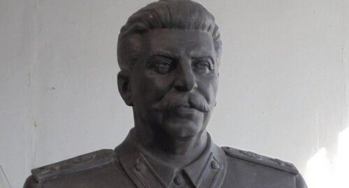 A bust of Stalin. Photo by the press service of the KPRF (the Communist Party of the Russian Federation), http://m.sibkray.ru/news/1/896937/