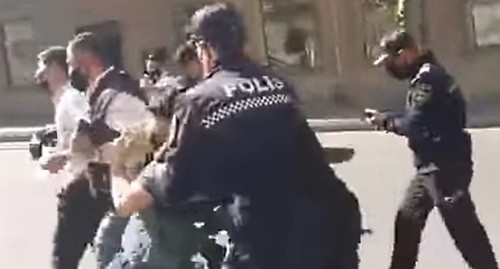 The police detains students in Baku on May 3, 2021. Screenshot of the video https://www.facebook.com/watch/?v=220570712741301
