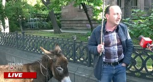 Pashinyan's opponent at the Armenian parliament. Screenshot: YerevanToday