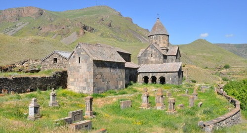 Vorotnavank Monastery in the Syunik Region of Armenia, http://ru.wikipedia.org/wiki/Сюникская_область