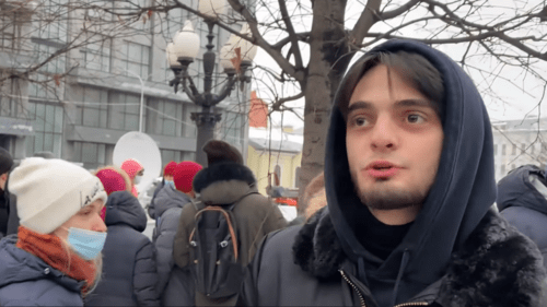Said-Mukhammad Djumaev at the rally in support of Alexei Navalny in Moscow on January 23, 2021. Screenshot of the video by Anews https://www.youtube.com/watch?v=Xtasot6gdA4