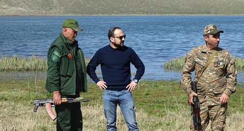 Tigran Avinyan, acting Deputy Prime Minister of Armenia, near the Black Lake (Sev Lich) on the border with Azerbaijan. May 16, 2021. Photo from his personal page on Facebook https://www.facebook.com/tigran.avinyan/photos/pcb.2743389715965431/2743389685965434/
