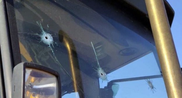 Traces of shelling an excavator near a village in the Askeran District of Nagorno-Karabakh. Photo from the official Facebook page of the Ombudsperson of Nagorno-Karabakh
https://www.facebook.com/photo?fbid=3721095241353196&amp;set=pcb.3721095814686472