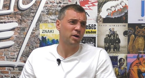 Artyom Dzyuba tells why it's hard for him to play in Grozny. Screenshot from his interview with the YouTube channel "Sad Broadcast about Football"