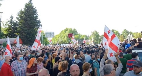Protest against the construction of a hydroelectric power plant, May 24, 2021. Screenshot: Sputnik Georgia