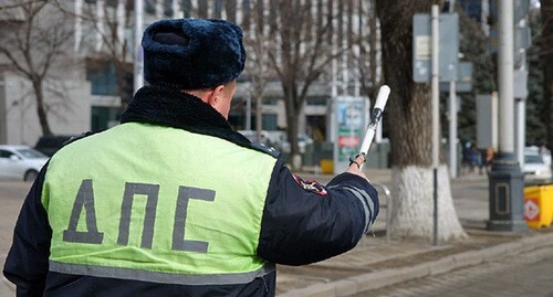 Traffic police inspector. Photo courtesy of Eugenia Melchenko, Yuga.ru