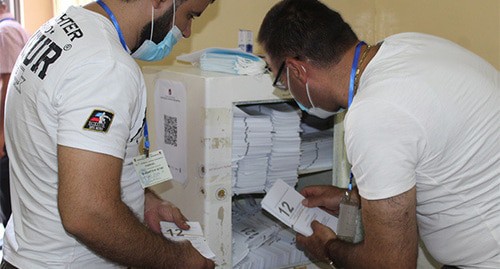 Ballot papers in a strong box at a polling station in Yerevan during the early parliamentary elections, June 20, 2021. Photo by Armine Martirosyan for the Caucasian Knot