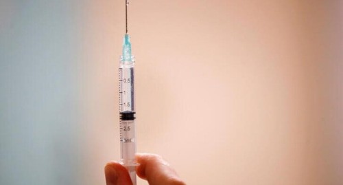 A vaccine syringe. Photo: REUTERS/Sarah Meyssonnier