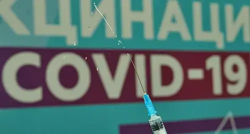 Springe with COVID-19 vaccine. Photo: REUTERS/Tatiana Makeeva