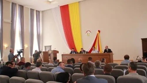 Meeting of the Parliament of South Ossetia. Photo: press service of the Parliament of South Ossetia