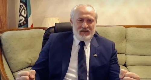 Akhmed Zakaev. Screenshot of video poste by NEP Prague, http://www.youtube.com/watch?v=T2dbgV1fqho