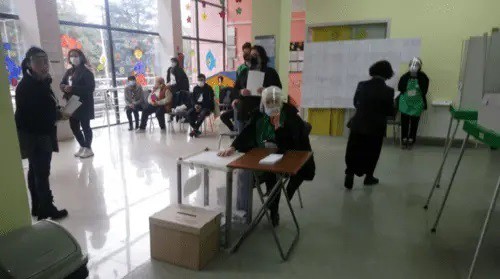 At a polling station in Tbilisi, October 2, 2021. Photo by Beslan Kmuzov for the Caucasian Knot