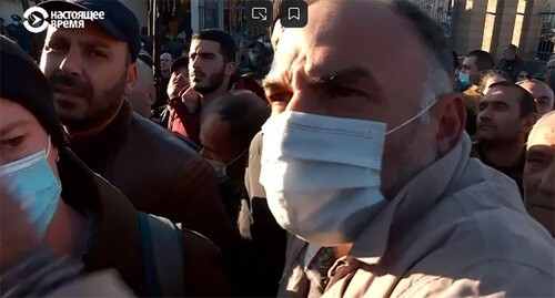 Relatives of soldiers missing in action at a protest action. Yerevan, November 2020. Screenshot of the video https://www.currenttime.tv/a/pokhorony-v-yerevane/30967239.html
