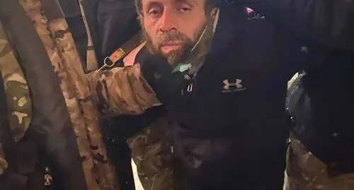 Detention of Magomed Alkhanov. Screenshot: video posted by koekto1984 at https://www.youtube.com/watch?v=TDPXQIAc8fI