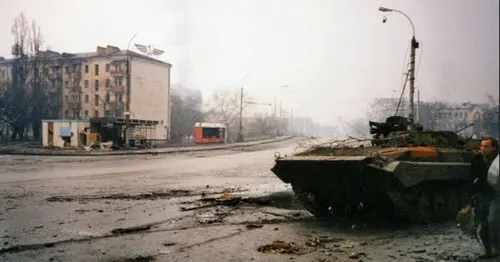 Grozny during the first Chechen military campaign. Photo: Vladimir Varfolomeev https://www.flickr.com