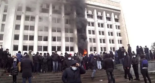 Protests in Kazakhstan, January 2022. Screenshot: https://youtu.be/8zudsvxq_Sg