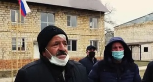 Tenants of the Dagestani “Ogonyok” camp. Screenshot: https://www.youtube.com/watch?v=wt3jPs02pBI
