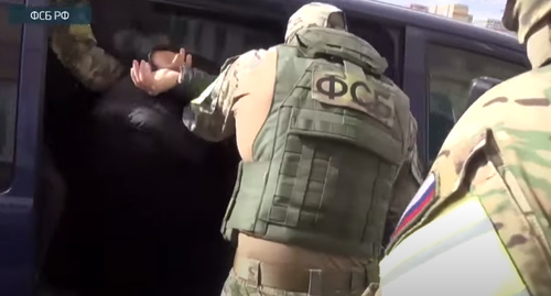 The detention of the man who planned a terror act. Screenshot of the video https://www.youtube.com/watch?v=JhuKTHFPrxA