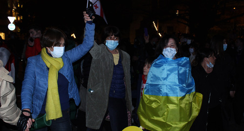 Participants of an action in support of Ukraine in Tbilisi. Photo by Inna Kukudzhanova for the Caucasian Knot