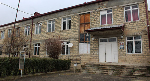 A school in the village of Khnapat was closed afte the shelling. The Askeran District of Nagorno-Karabakh. March 11, 2022. Photo by Alvard Grigoryan for the "Caucasian Knot"