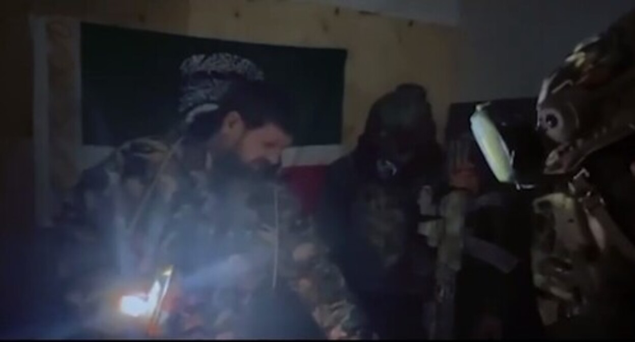 Ramzan Kadyrov with participants in the military operation in Ukraine. Image made from the video of the Telegram channel of ChGTRK ‘Grozny’: https://t.me/groznytv/9621