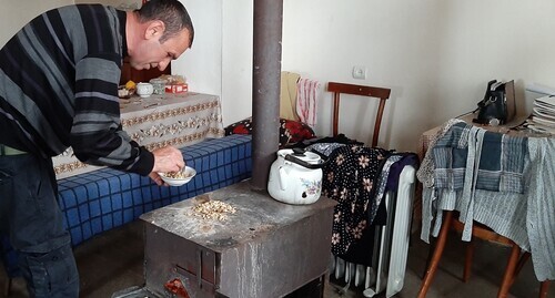Residents of the village of Nakhchivanik in the Askeran region of Nagorno-Karabakh have to cook and heat themselves with self-made wood-burning stoves. The photo was taken on March 15, 2022 by Alvard Grigoryan for the "Caucasian Knot"