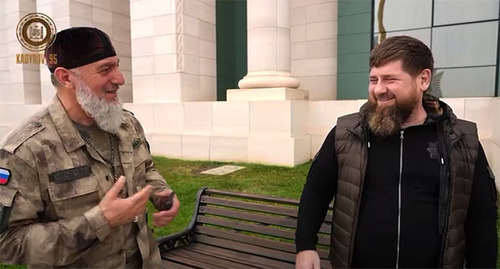 Adam Delimkhanov (left) and Ramzan Kadyrov. Screenshot: https://t.me/RKadyrov_95/1995